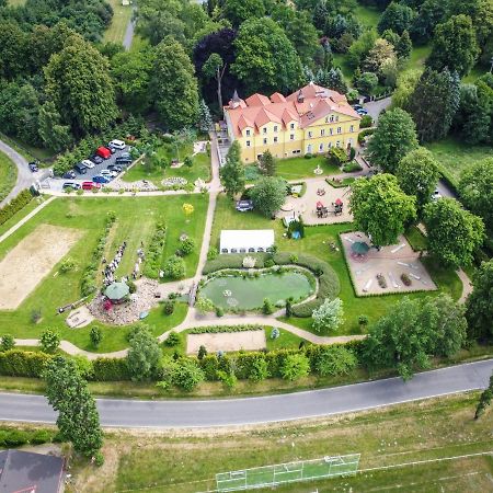 Hotel Bynovecký Zámeček Exteriér fotografie