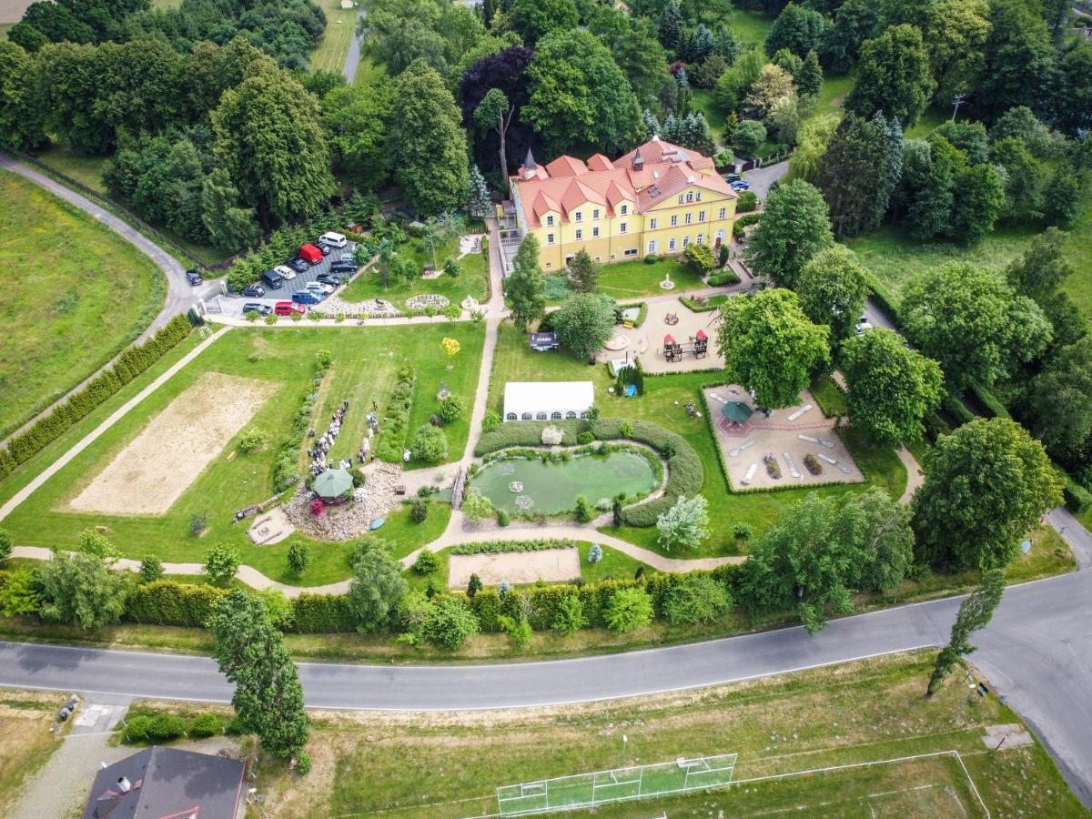 Hotel Bynovecký Zámeček Exteriér fotografie
