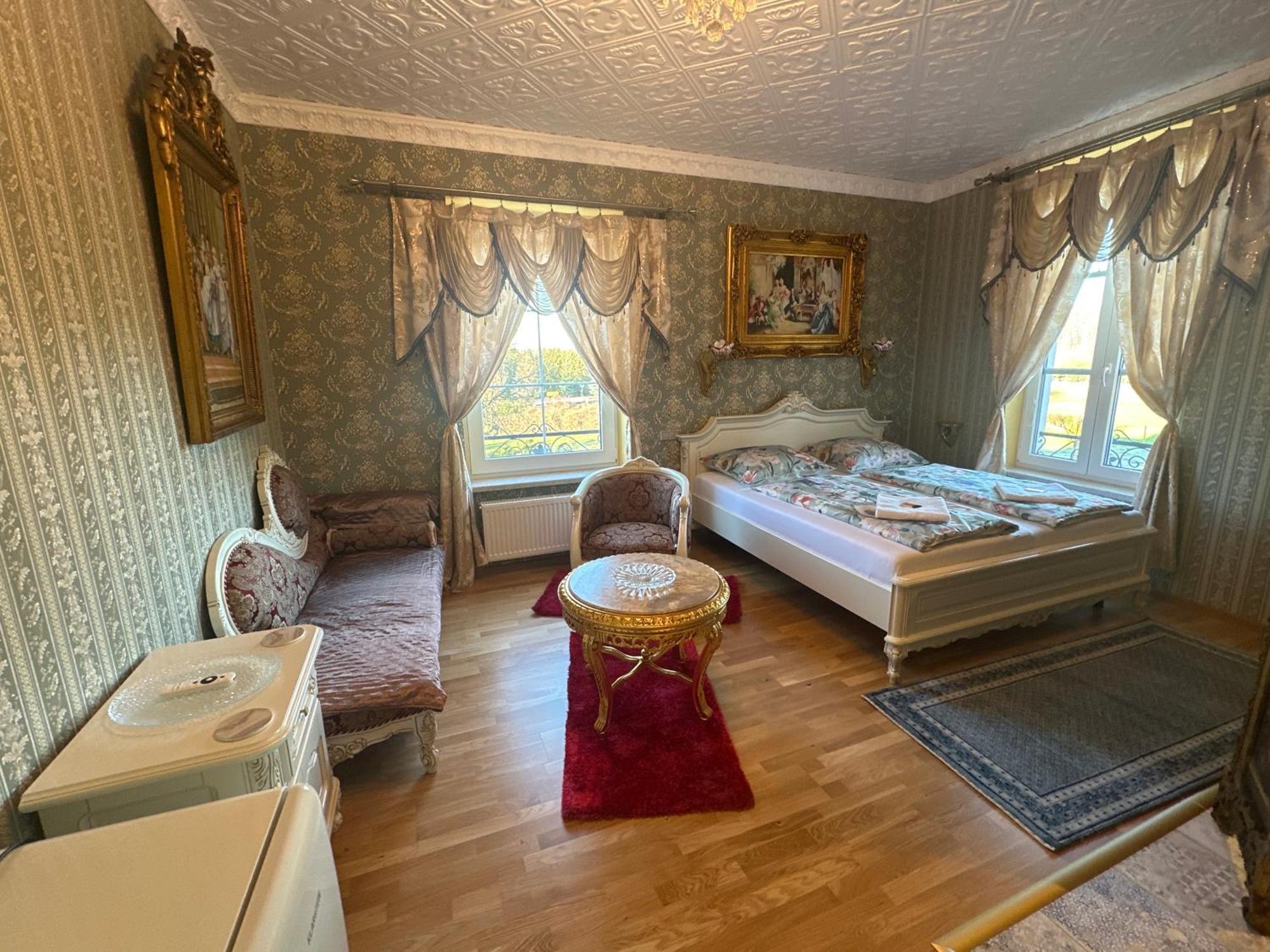 Hotel Bynovecký Zámeček Exteriér fotografie