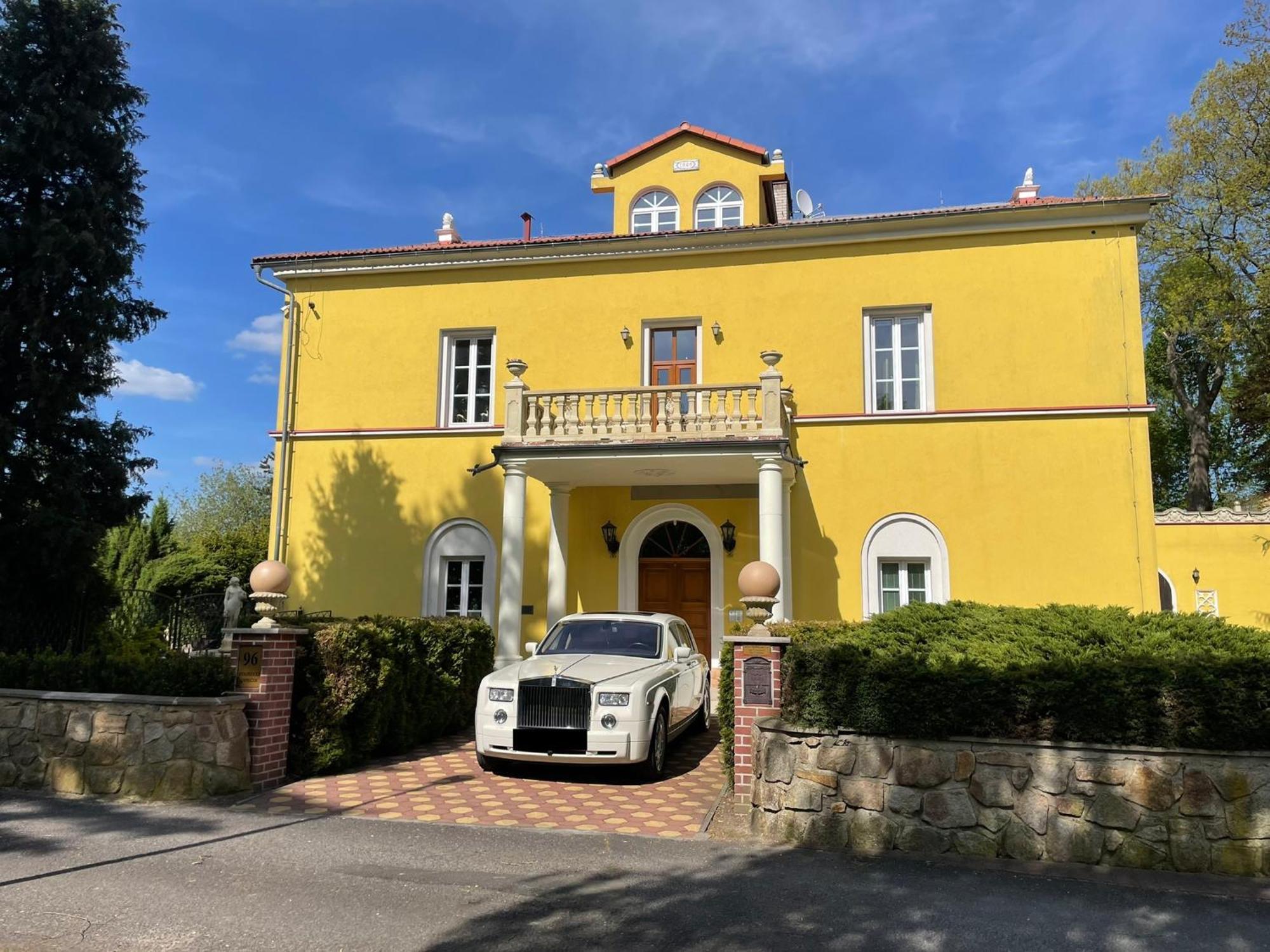 Hotel Bynovecký Zámeček Exteriér fotografie