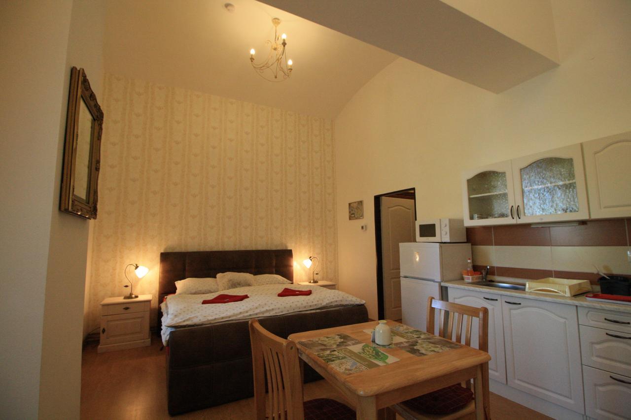 Hotel Bynovecký Zámeček Exteriér fotografie